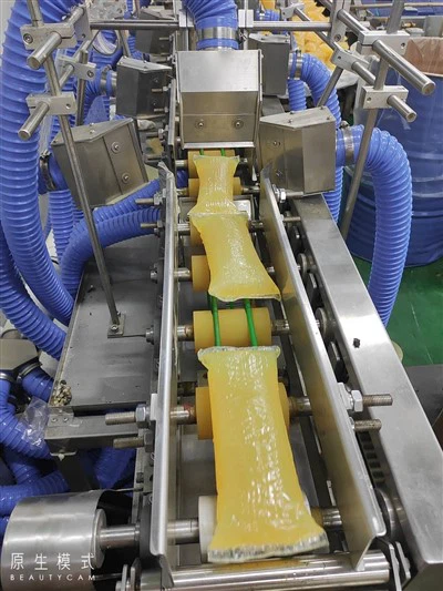 Автоматическая упаковочная машина для коэкструзии термоплавкого клея